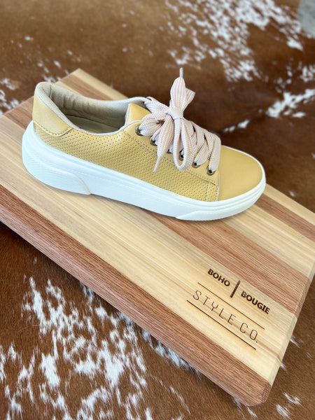 Luxxe Honey Classic Sneakers W/ Oversized Rose Gold Laces
